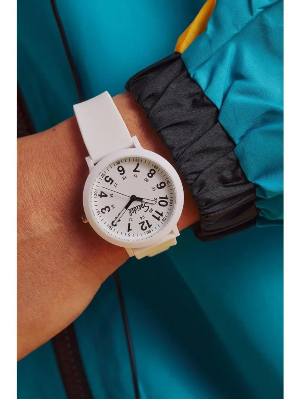 Eco-Friendly Color Pop Recyclable Plastic Watch with Silicone Strap - Stylish